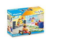 PLAYMOBIL FamilyFun Kids Club - Junge/Maedchen - 4 Jahr e - Kunststoff - Mehrfarben